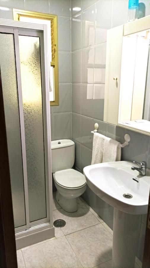 Garden Lodge Hostal Evencio 里瓦达维亚 外观 照片
