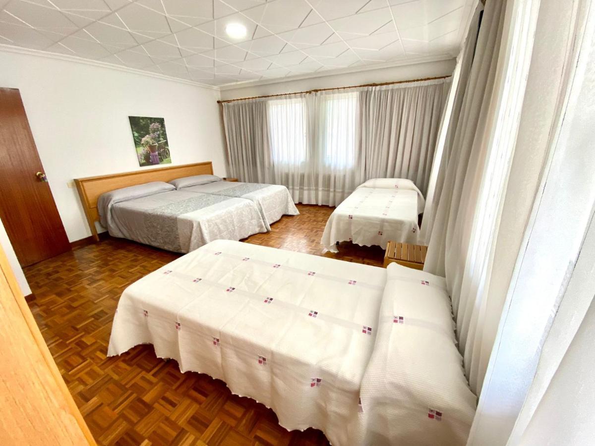 Garden Lodge Hostal Evencio 里瓦达维亚 外观 照片