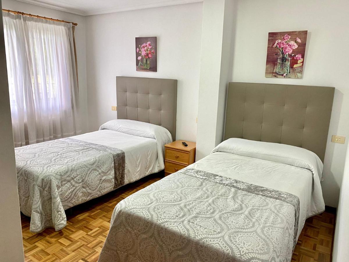 Garden Lodge Hostal Evencio 里瓦达维亚 外观 照片