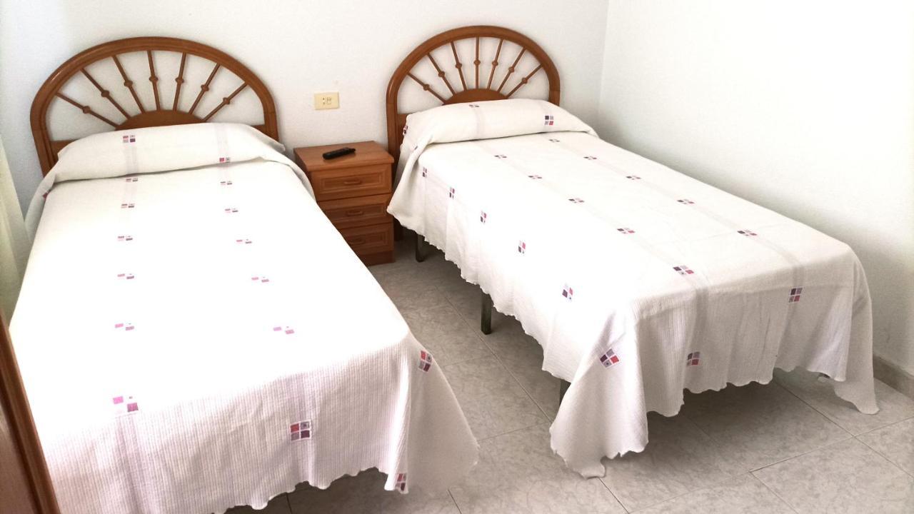 Garden Lodge Hostal Evencio 里瓦达维亚 外观 照片