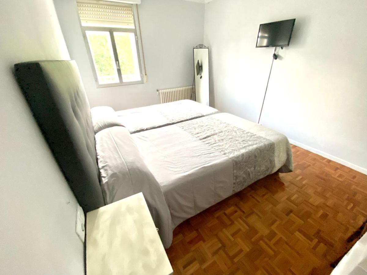Garden Lodge Hostal Evencio 里瓦达维亚 外观 照片