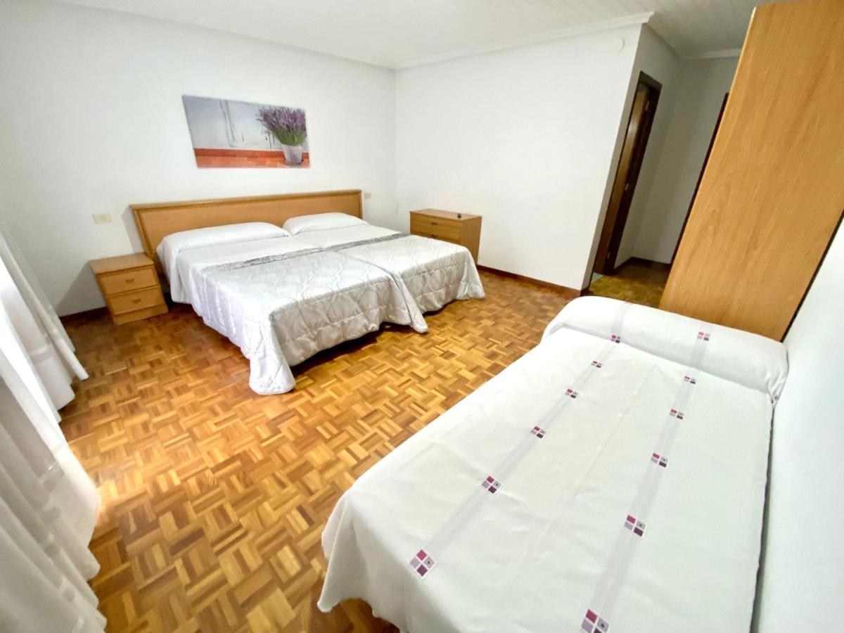 Garden Lodge Hostal Evencio 里瓦达维亚 外观 照片